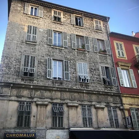 Daire Charme Mediterraneen Votre Pied A Terre Au Coeur Du Port De Nice
